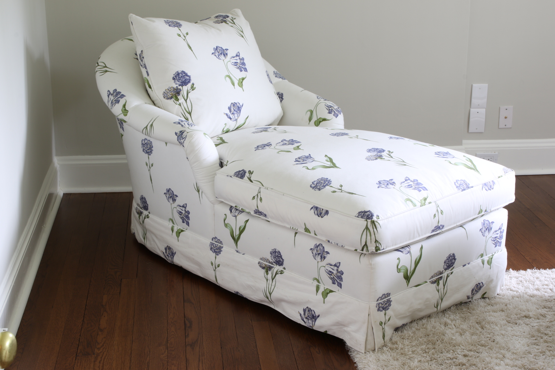 Comfortable Chaise In Floral Upholstery #60925 | Black ...